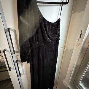 Petal & Pup Black One-Shoulder Dress